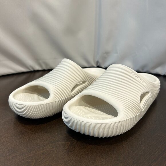 Crocs Mellow Tide Recovery Slide Sandal, Cream 7 - Picture 1 of 11